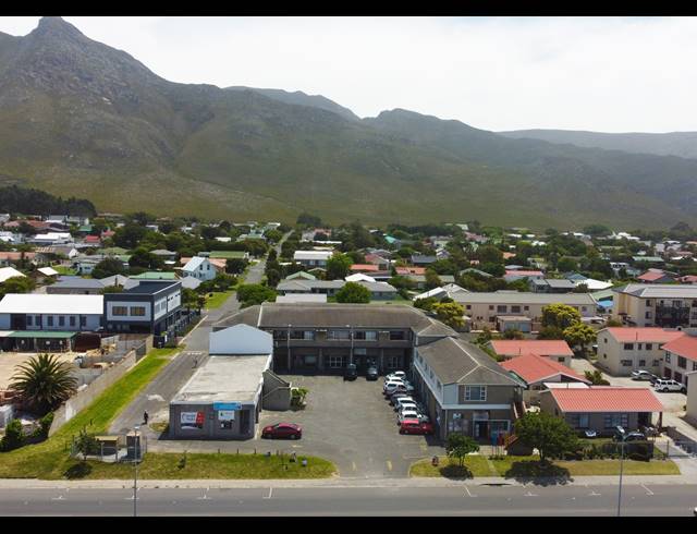245M² BUSINESS CENTRE FOR SALE IN KLEINMOND CENTRAL